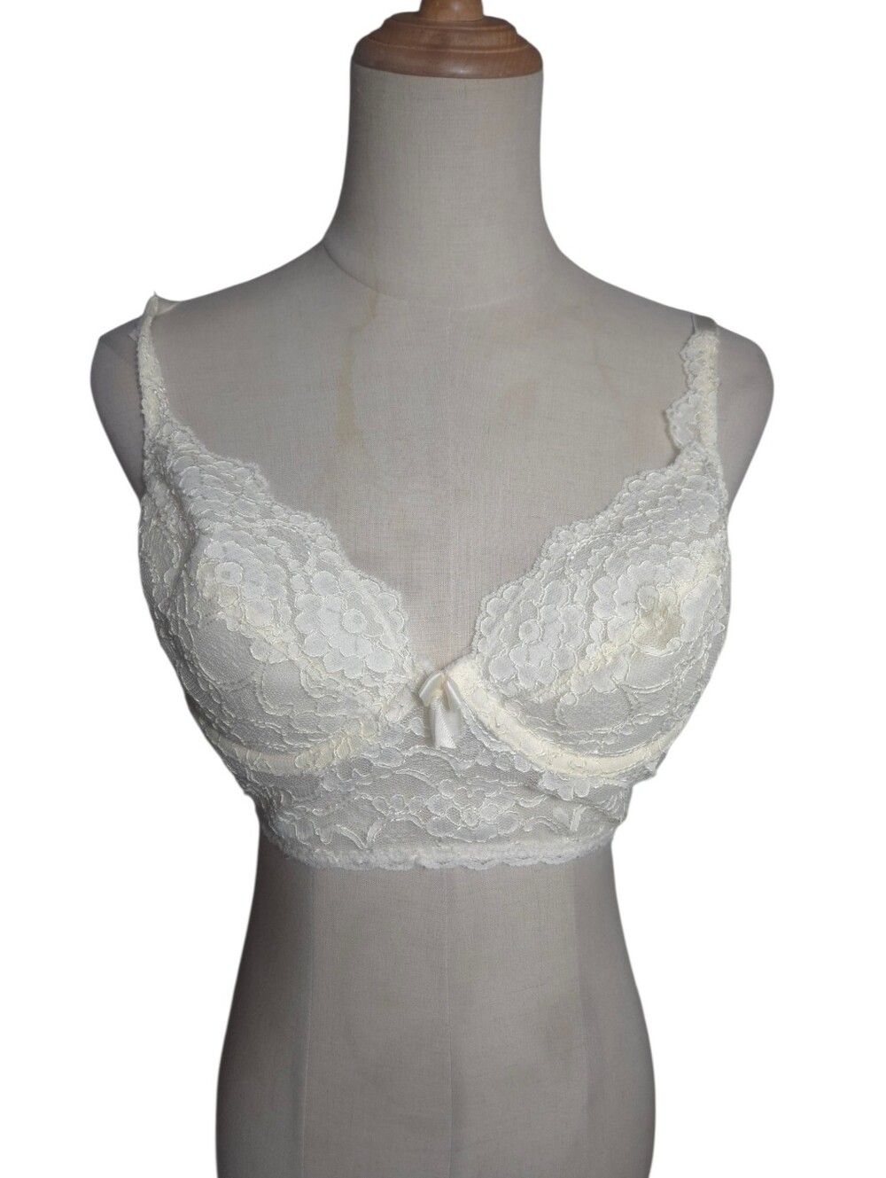 Victoria's Secret Vintage Cream Lace Bra with Bow
